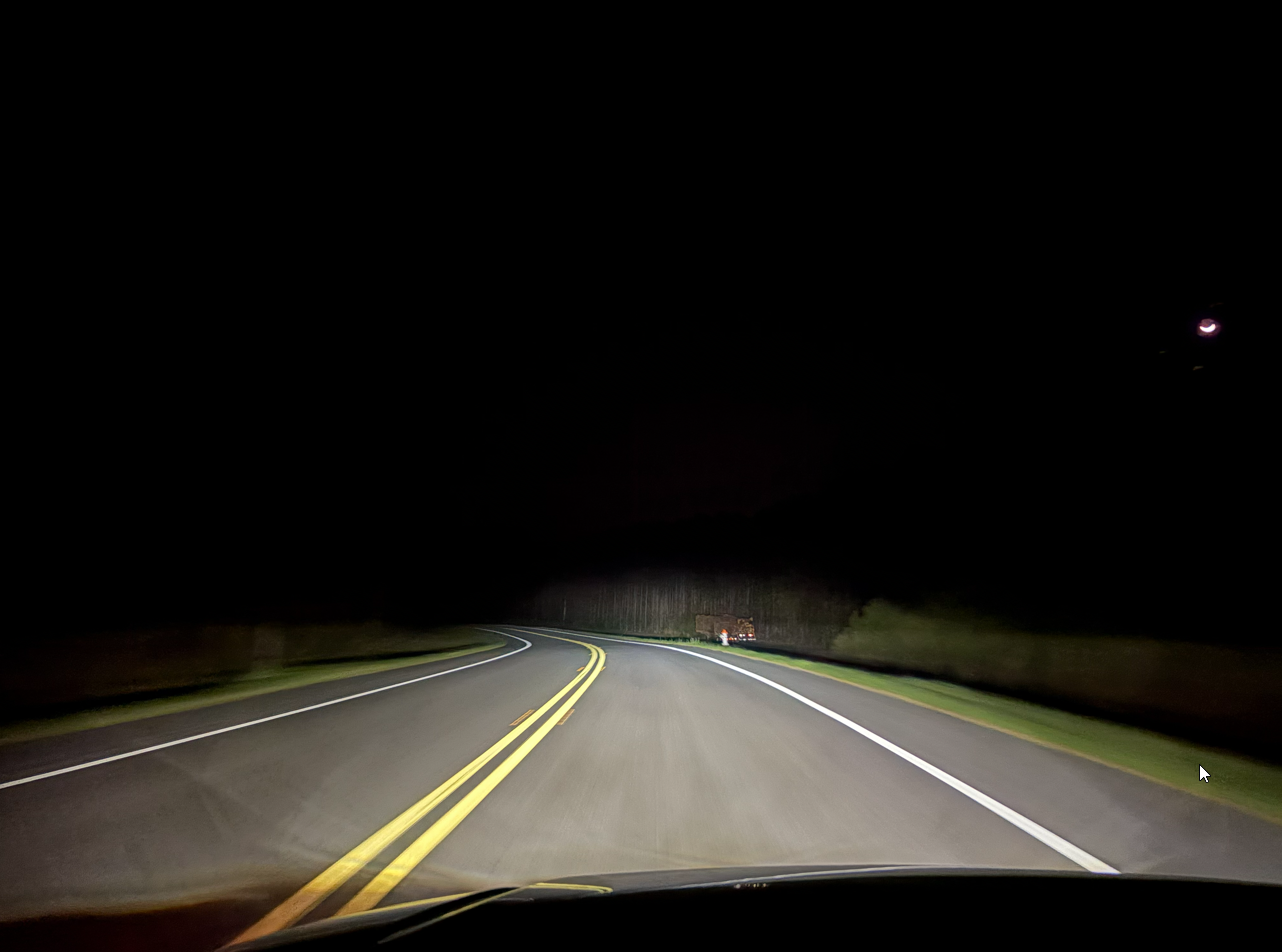 Savannah night road view, 캄캄한 밤 길